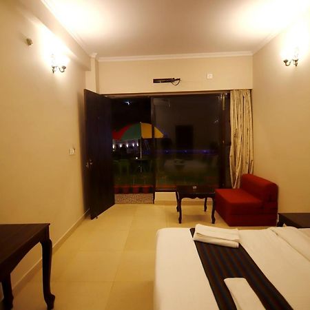 Rishikesh Grand Hotel ภายนอก รูปภาพ