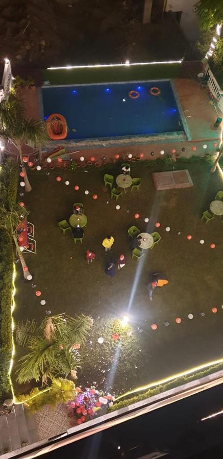 Rishikesh Grand Hotel ภายนอก รูปภาพ
