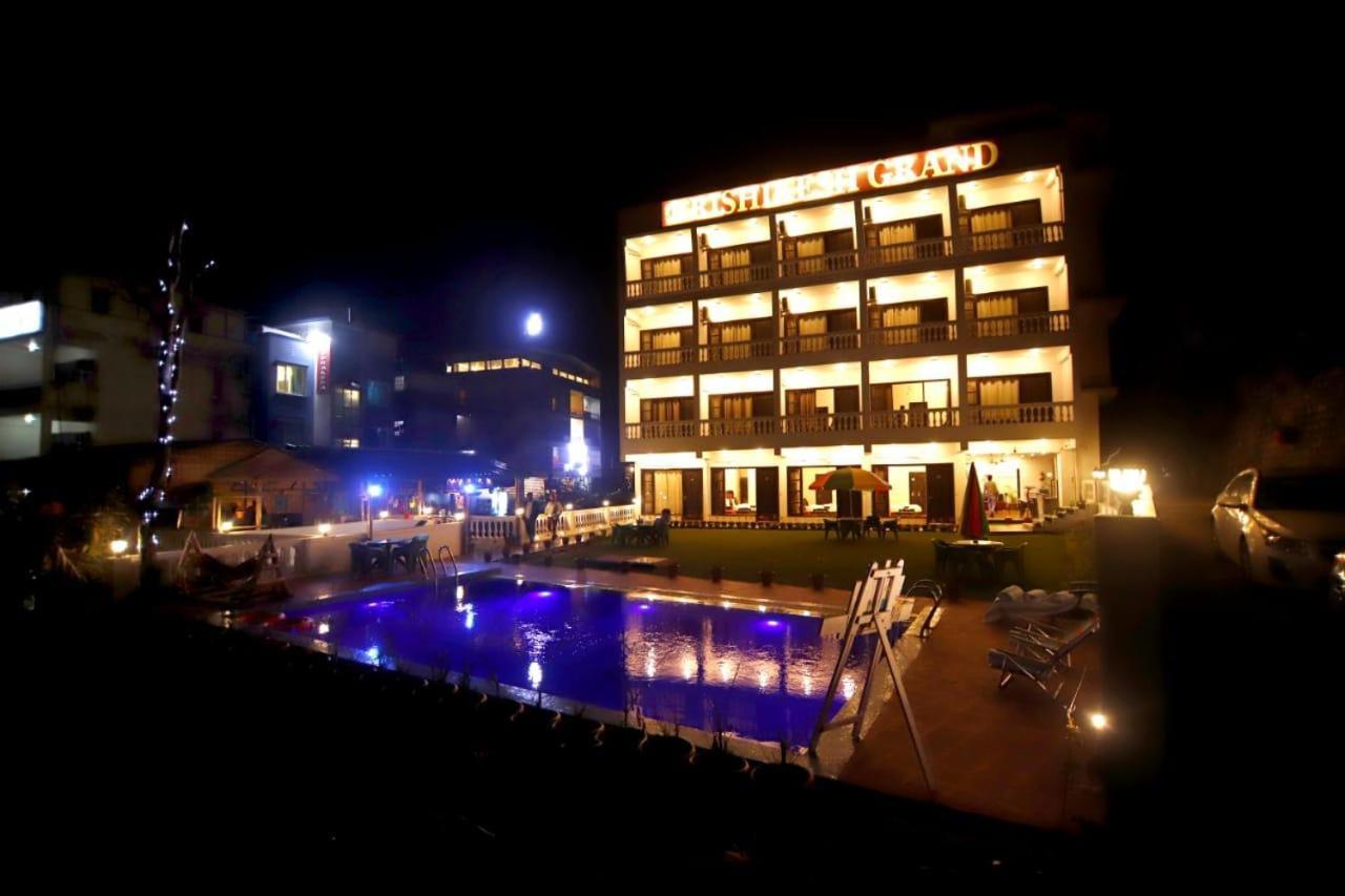Rishikesh Grand Hotel ภายนอก รูปภาพ