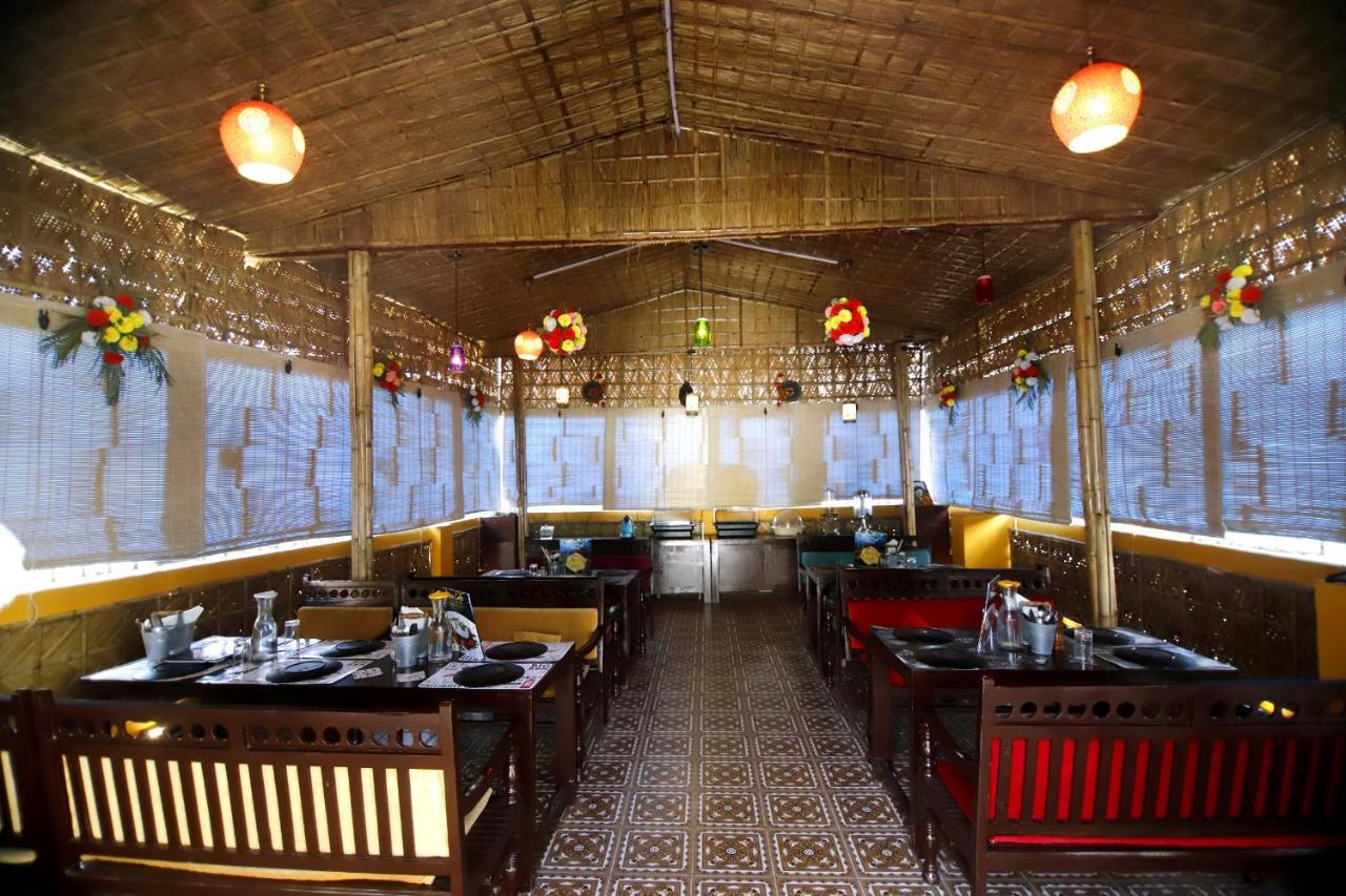 Rishikesh Grand Hotel ภายนอก รูปภาพ