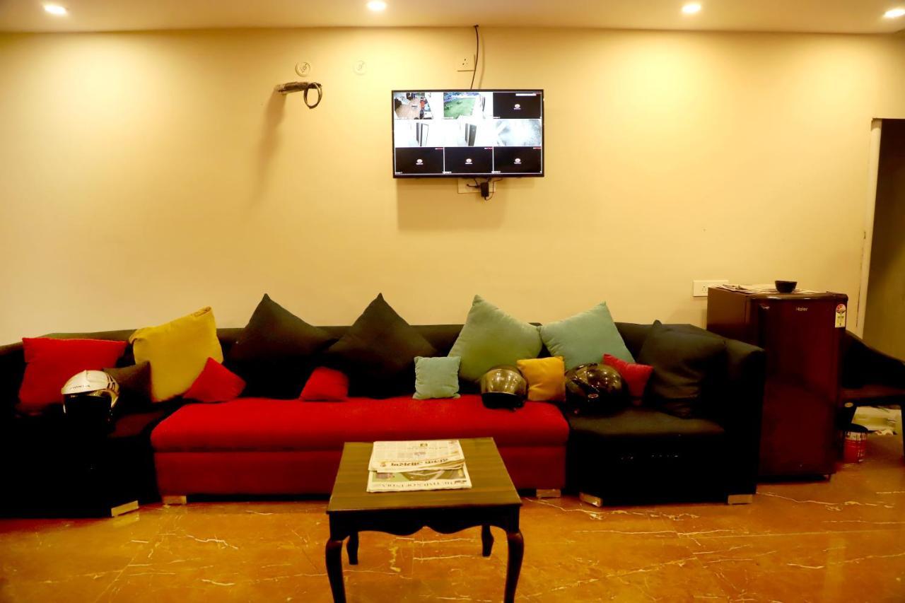 Rishikesh Grand Hotel ภายนอก รูปภาพ