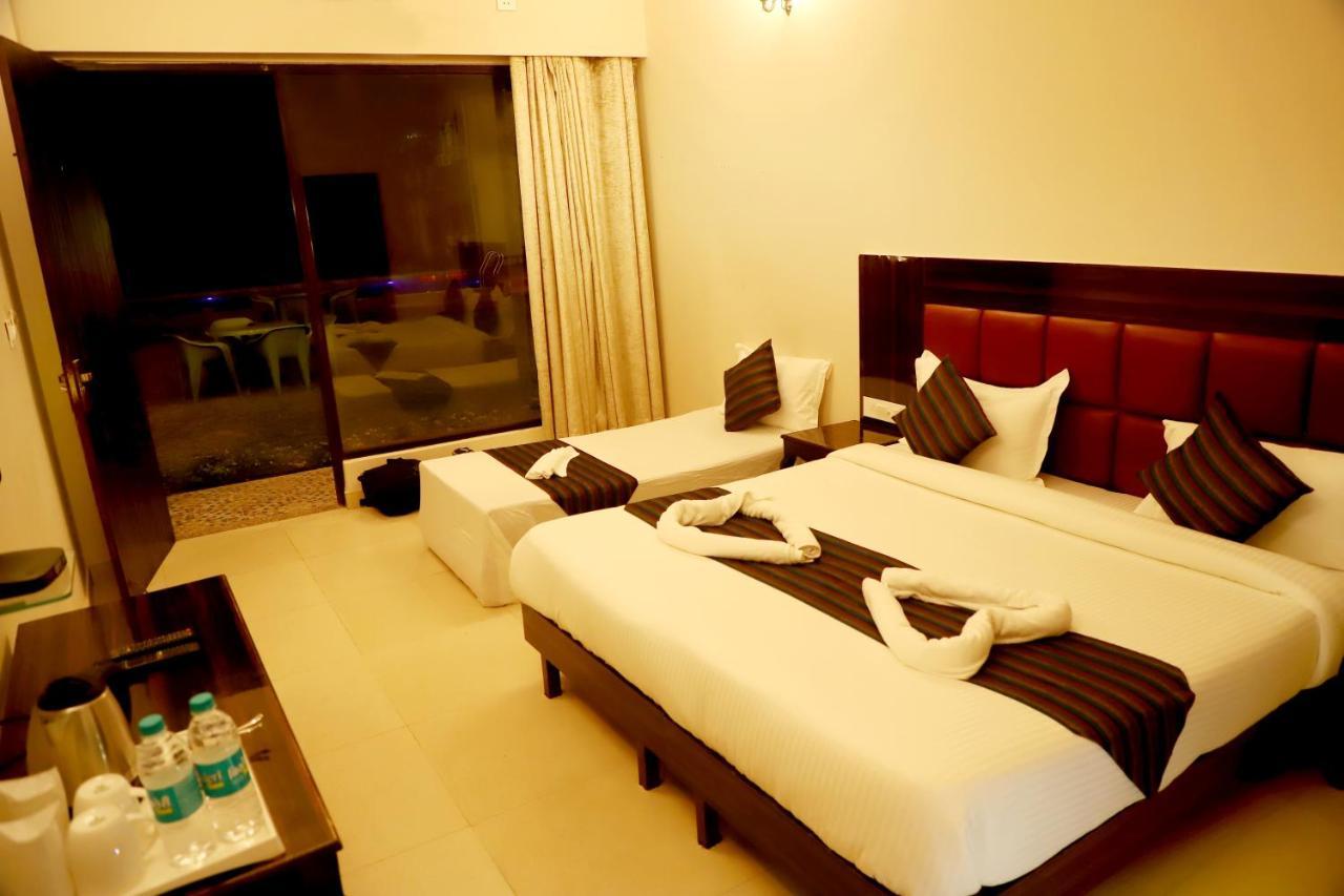 Rishikesh Grand Hotel ภายนอก รูปภาพ